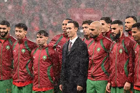 رغم سوء الأحوال الجوية.. سر عدم إيقاف مباريات أمم أفريقيا في المغرب بعد تساقط الأمطار